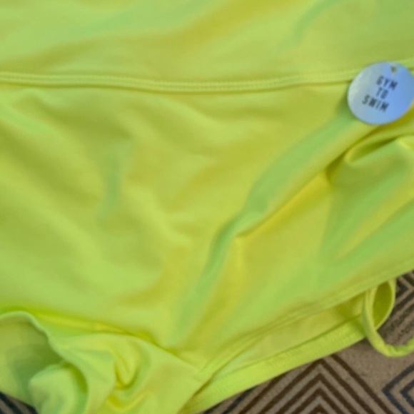 Pink VS Pool/Gym Shortie - Picture 5 of 5